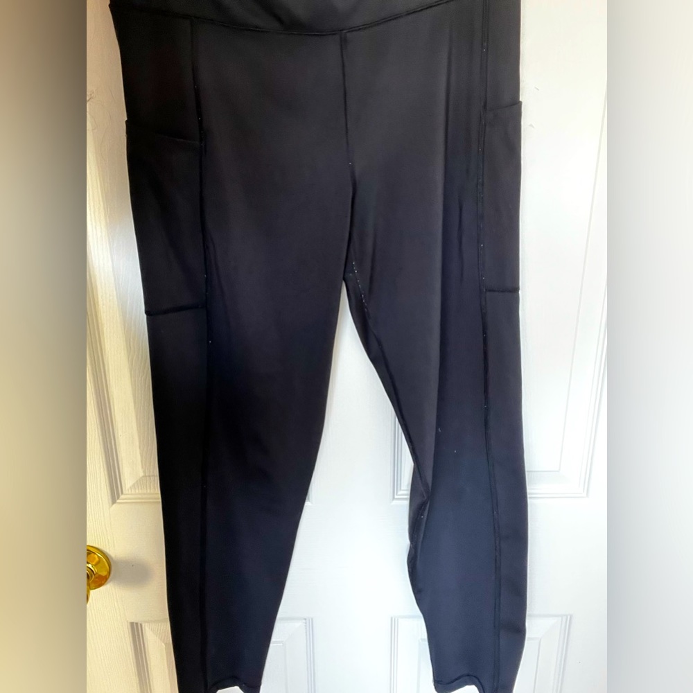 Black leggings from Aeropostale.